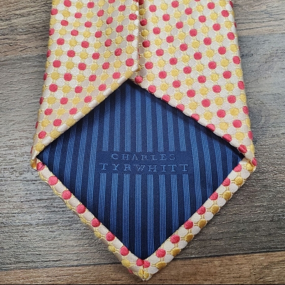 Charles Tyrwhitt Silk Tie - Picture 5 of 6